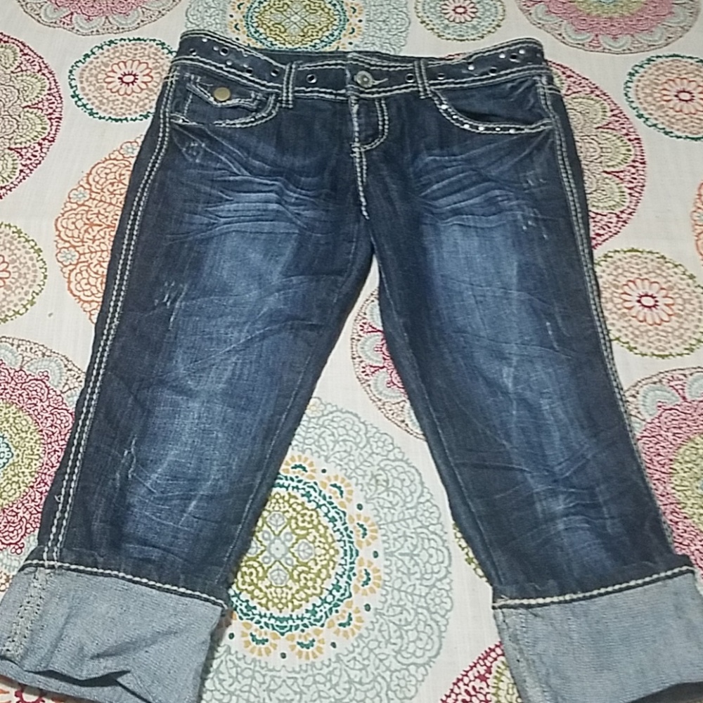 Almost Famous Capris